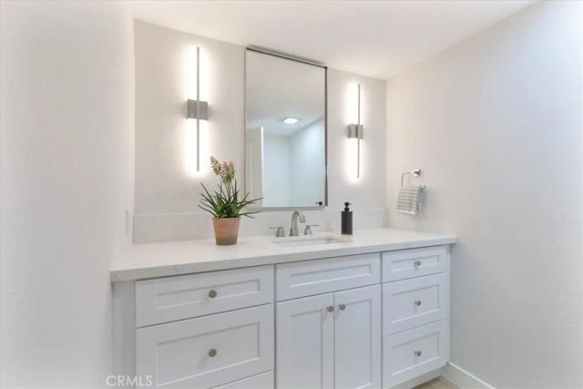 17150 Burbank Boulevard 25, Encino, CA 91316