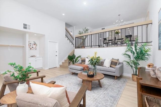 17150 Burbank Boulevard 25, Encino, CA 91316