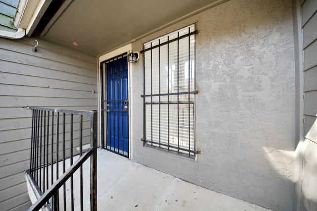 6601 Sands Point Drive 47, Houston, TX 77074