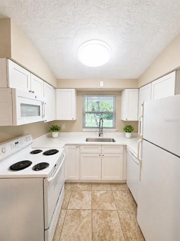 4200 WINTHROP STREET, Sarasota, FL 34232