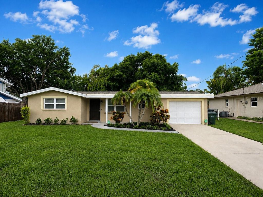 4200 WINTHROP STREET, Sarasota, FL 34232