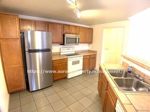 5765 N Genoa Way 1-305, Aurora, CO 80019