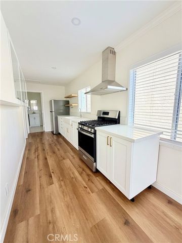 1316 N Hollywood Way, Burbank, CA 91505