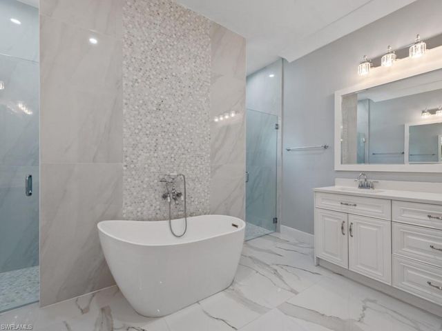 2538 4th AVE NE, Naples, FL 34120