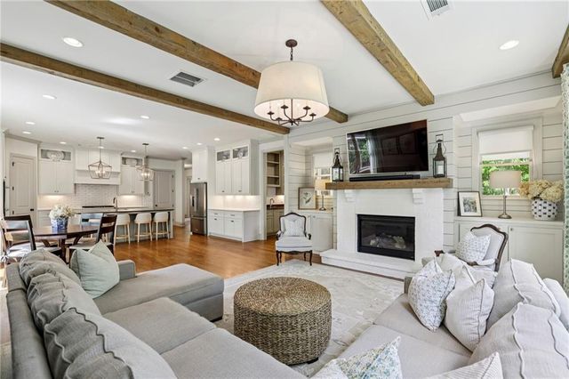 2743 N Thompson Road NE, Brookhaven, GA 30319