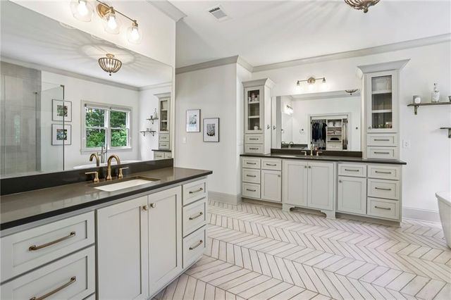 2743 N Thompson Road NE, Brookhaven, GA 30319