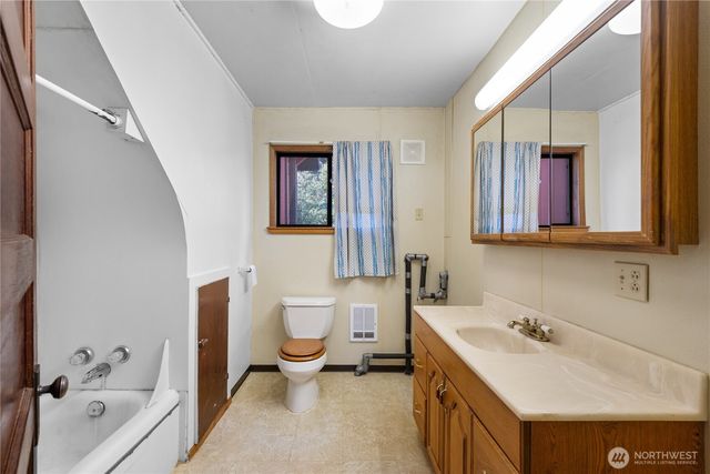 27193 State Route 20, Oak Harbor, WA 98277