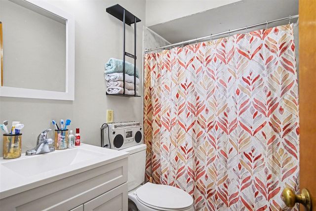 1759 Cambridge Drive, Grand Rapids, MI 49506