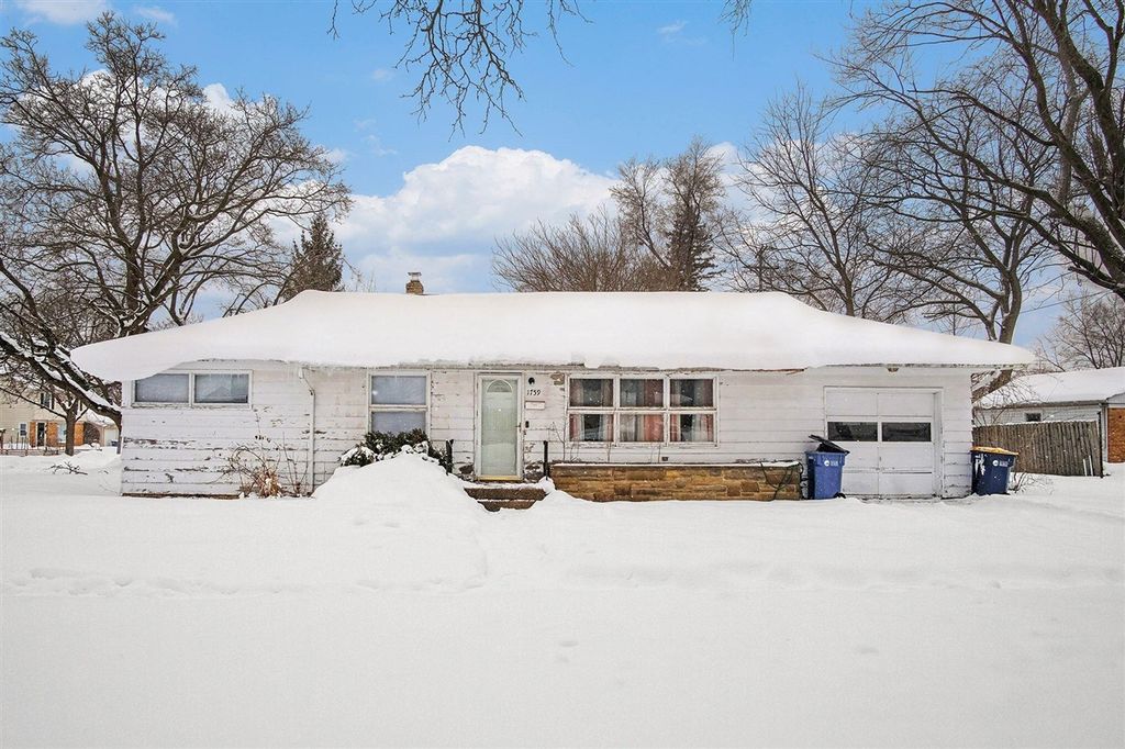 1759 Cambridge Drive, Grand Rapids, MI 49506