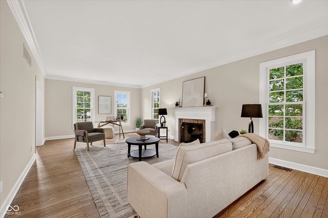 13595 Kensington Place, Carmel, IN 46032