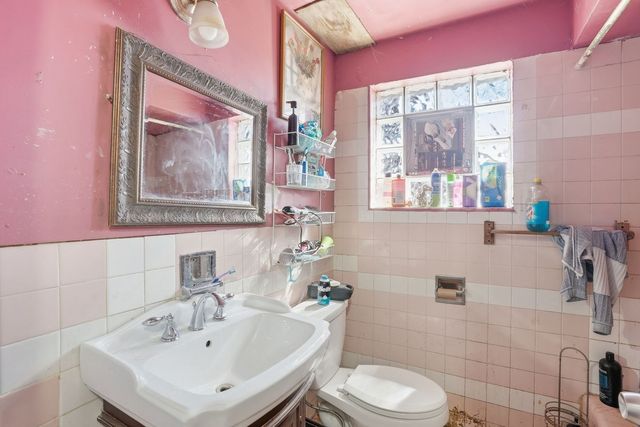 9650 S WALLACE Street, Chicago, IL 60628