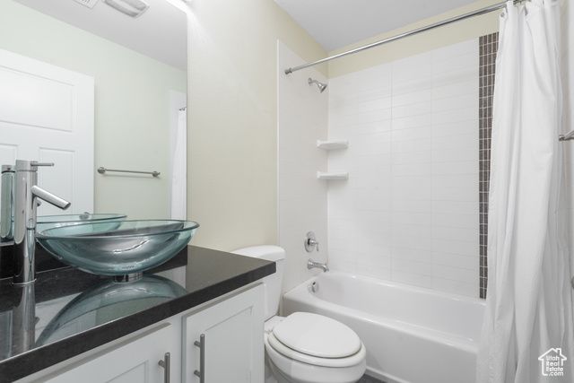 8179 S NORDIC CIR, Sandy, UT 84093