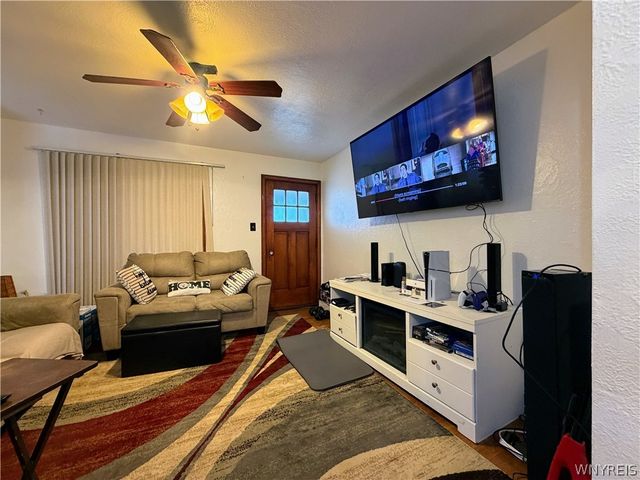 1126 Ferry Avenue, Niagara Falls, NY 14301