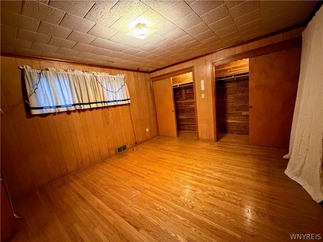 1126 Ferry Avenue, Niagara Falls, NY 14301
