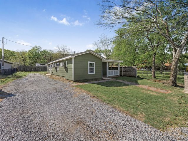 62 Sportsmans Drive, Chouteau, OK 74337
