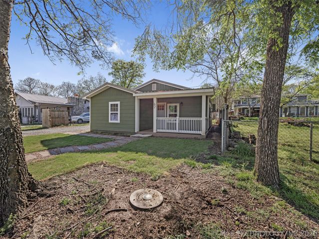 62 Sportsmans Drive, Chouteau, OK 74337