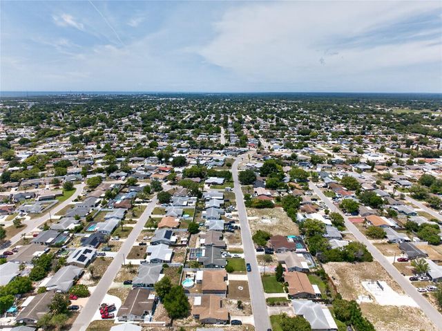 10237 OAK HILL DRIVE, Port Richey, FL 34668