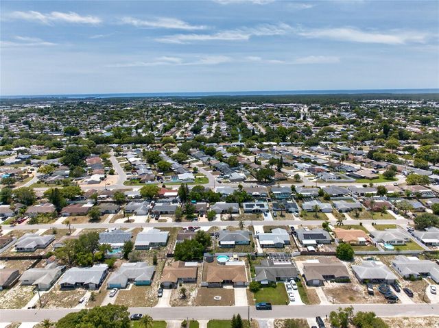 10237 OAK HILL DRIVE, Port Richey, FL 34668