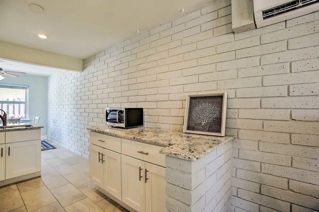 201 George Bush Boulevard, Delray Beach, FL 33444