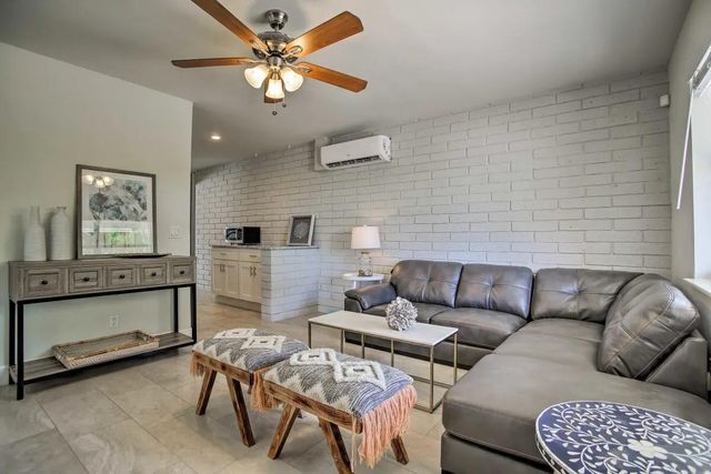 201 George Bush Boulevard, Delray Beach, FL 33444