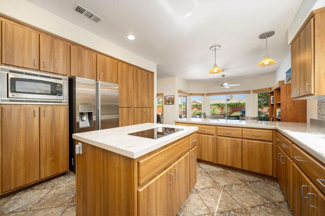 9 White Sun Way, Rancho Mirage, CA 92270