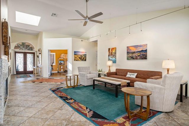 9 White Sun Way, Rancho Mirage, CA 92270