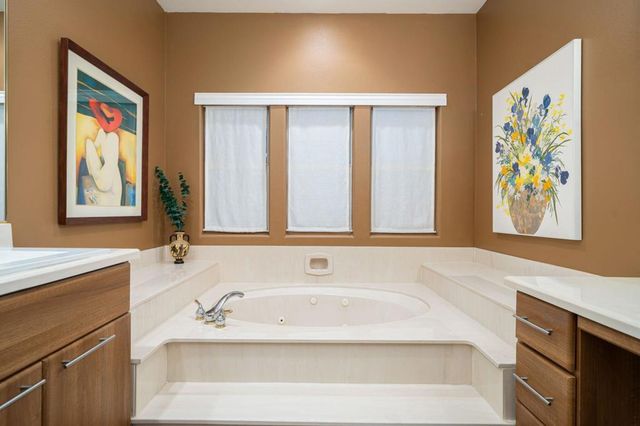 9 White Sun Way, Rancho Mirage, CA 92270