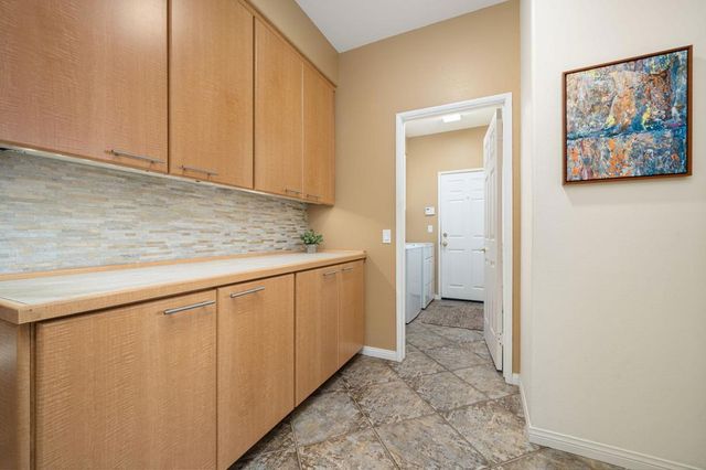 9 White Sun Way, Rancho Mirage, CA 92270