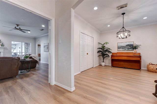 6570 Manorwood Drive, Katy, TX 77493