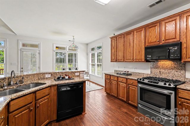4726 Shannamara Drive, Matthews, NC 28104