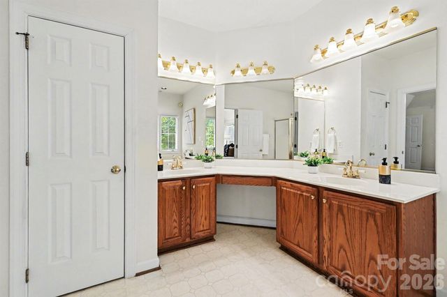 4726 Shannamara Drive, Matthews, NC 28104