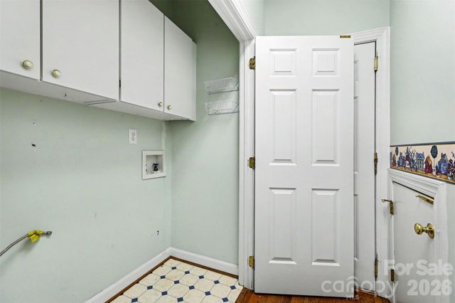 4726 Shannamara Drive, Matthews, NC 28104