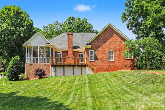 4726 Shannamara Drive, Matthews, NC 28104