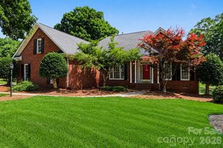 4726 Shannamara Drive, Matthews, NC 28104