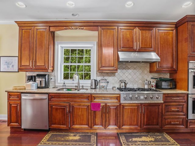 56 Barholm Avenue, Stamford, CT 06907
