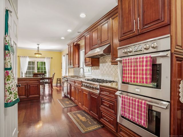 56 Barholm Avenue, Stamford, CT 06907
