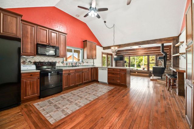 5538 Honey Creek ROAD, East Troy, WI 53120