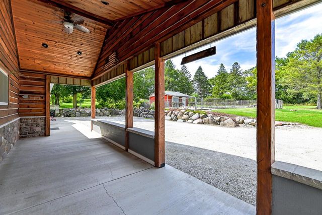 5538 Honey Creek ROAD, East Troy, WI 53120