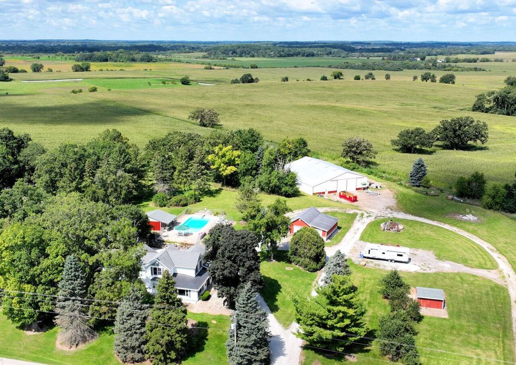 5538 Honey Creek ROAD, East Troy, WI 53120