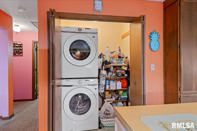 205 GOLF Road, Springfield, IL 62704