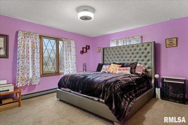 205 GOLF Road, Springfield, IL 62704