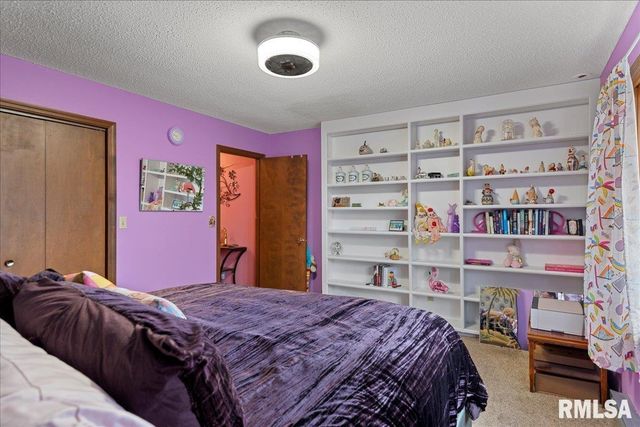 205 GOLF Road, Springfield, IL 62704