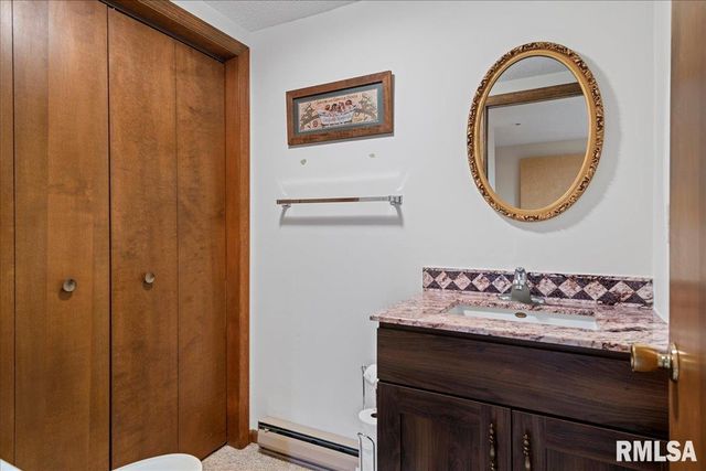 205 GOLF Road, Springfield, IL 62704