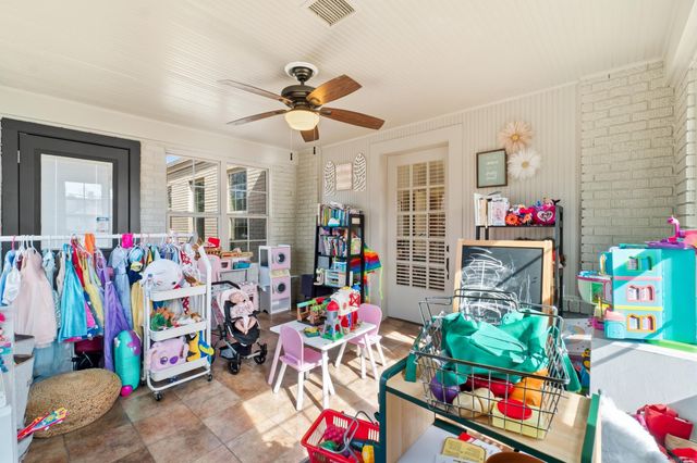 1104 E Hamilton Avenue, Wynne, AR 72396