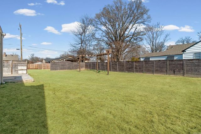 1104 E Hamilton Avenue, Wynne, AR 72396