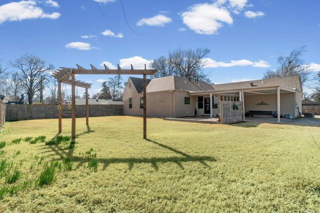 1104 E Hamilton Avenue, Wynne, AR 72396