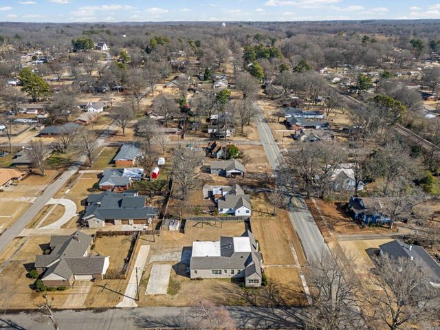 1104 E Hamilton Avenue, Wynne, AR 72396
