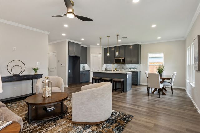105 Wesson Street, Gun Barrel City, TX 75156