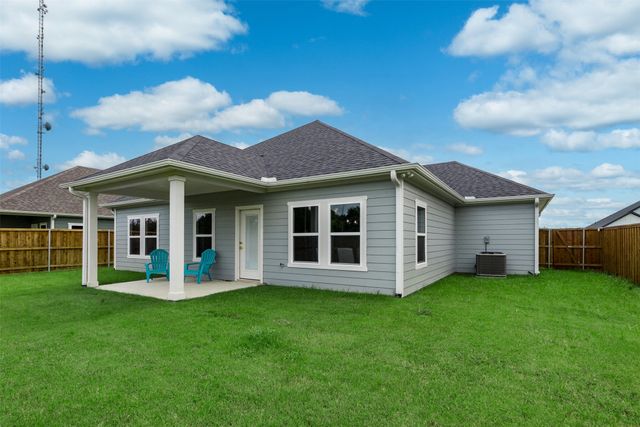 105 Wesson Street, Gun Barrel City, TX 75156