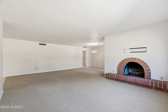 3925 N Calle Cancion, Tucson, AZ 85718